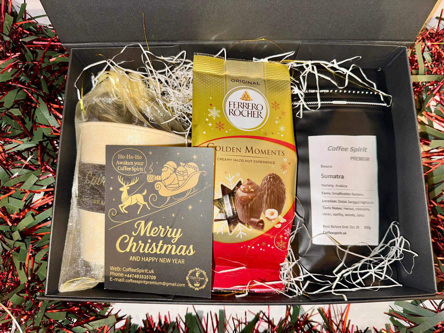 Christmas Gift Box – Premium Coffee Holiday Edition (Medium)