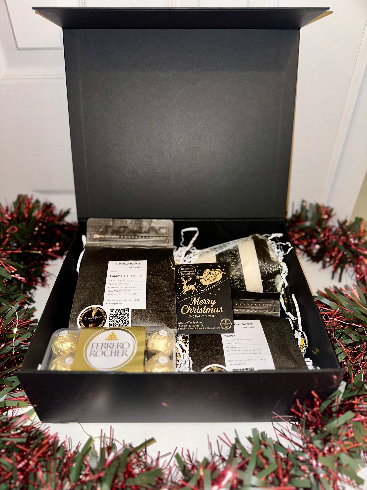 Christmas Gift Box – Premium Coffee Holiday Edition (Max)